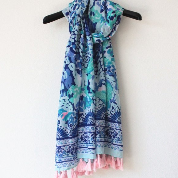 Lilly Pulitzer Resort Scarf, Wrap, Coverup - Picture 1 of 6
